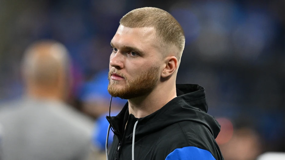 Aidan Hutchinson’s Broken Leg Looks NOTHING Like The Other In Divisive Viral Workout Video