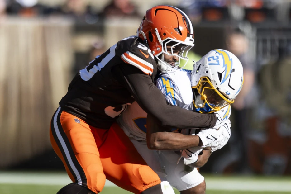 Browns LB Devin Bush Charged With Simple Assault, Harassment