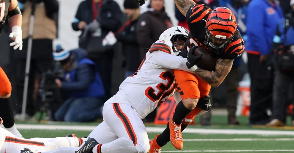 Daily Dawg Chow 5/5: Browns news, Devin Bush arrested on Sunday, how good is Dillon Gabriel?  More
