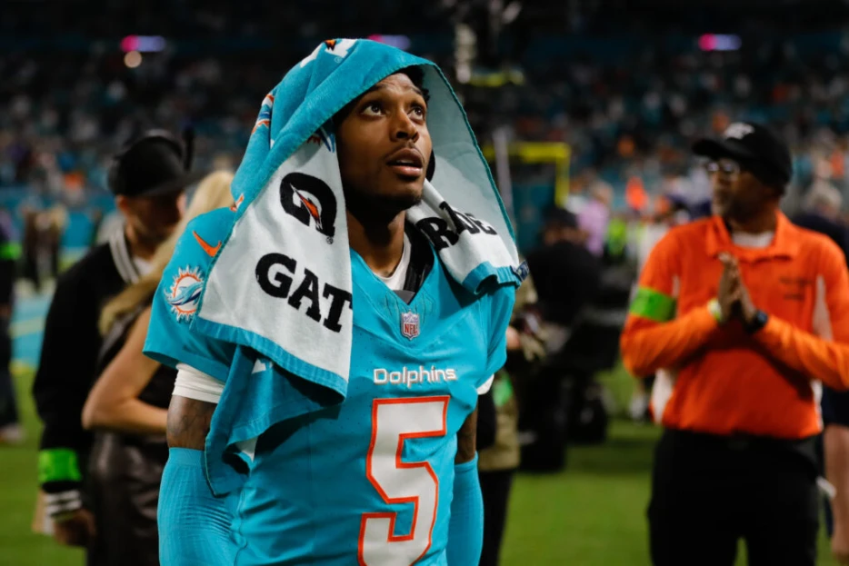 Dolphins Unwilling To Retain Money In Jalen Ramsey Trade?