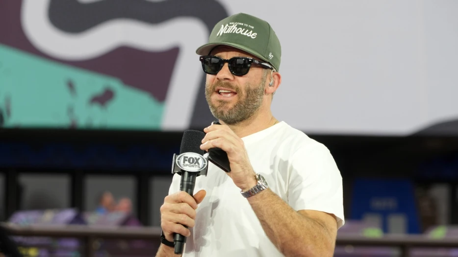 How Julian Edelman Reacted To Patriots Hall Of Fame Honor