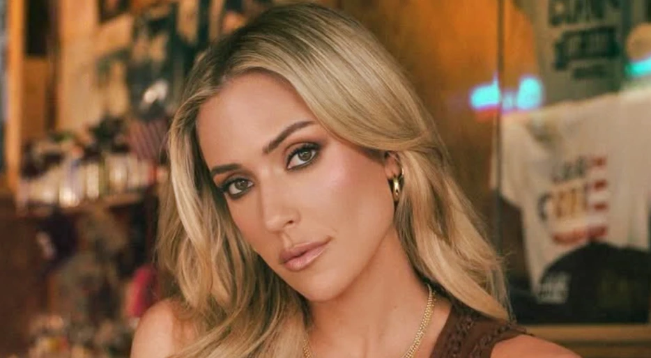 Jay Cutler’s Ex Kristin Cavallari Has Fans Going Wild Hanging With Her Girlfriend Poolside Showing Off Their Backside