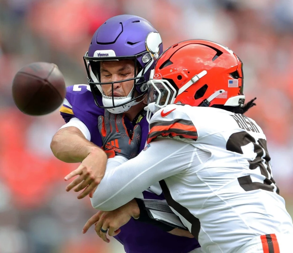 Report: Browns LB Devin Bush Arrested For Simple Assault
