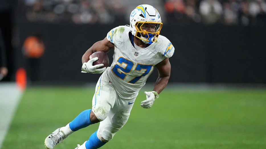 Bears urged to sign legendary Big Ten running back