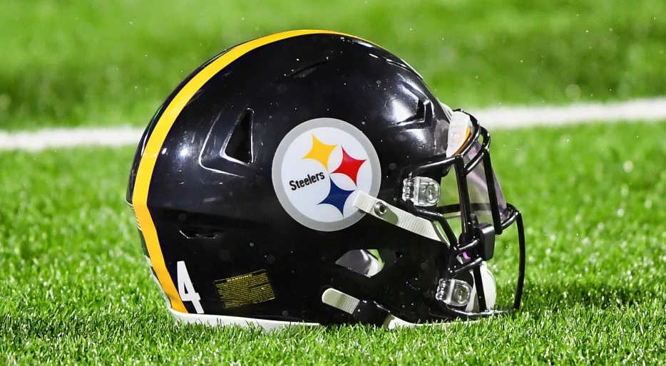 Former Pittsburgh Steelers Starting RB Signs With CFL Team As He Continues His Attempt At NFL Comeback