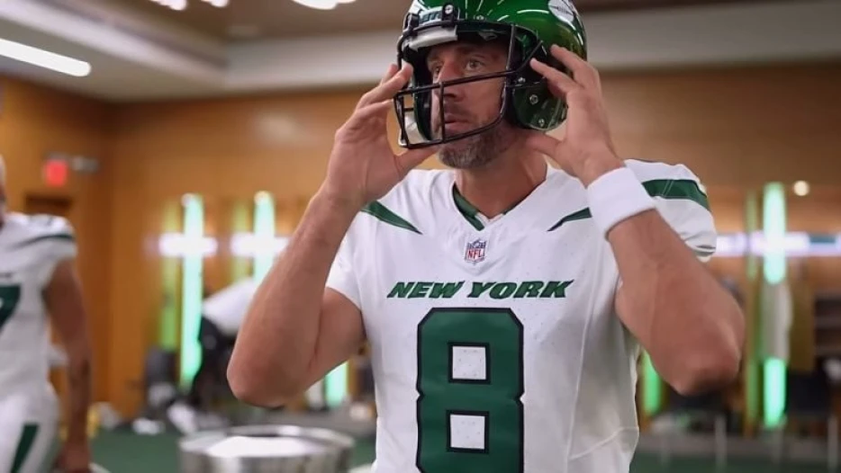McCourty Thinks Steelers Will Welcome Aaron Rodgers With ‘Arms Wide Open’ If He Signs With Them