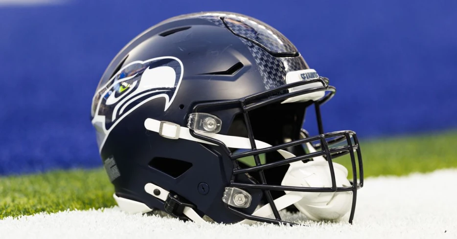 Seahawks waive two UDFAs following rookie minicamp