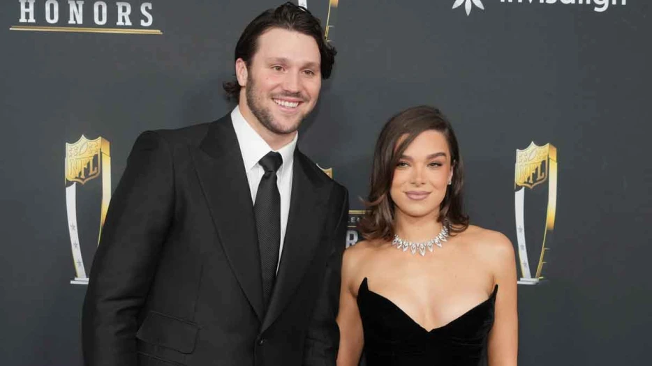 Bills’ GM’s special request at Josh Allen, Hailee Steinfeld wedding