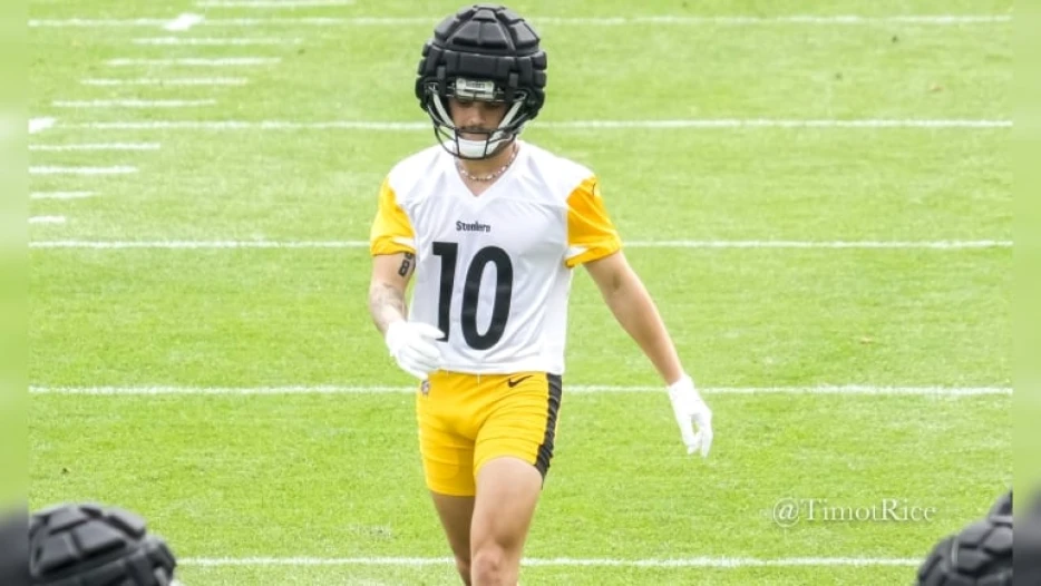 Fowler: Steelers ‘Counting On’ Roman Wilson, Looks Like ‘Different Player’ This Offseason