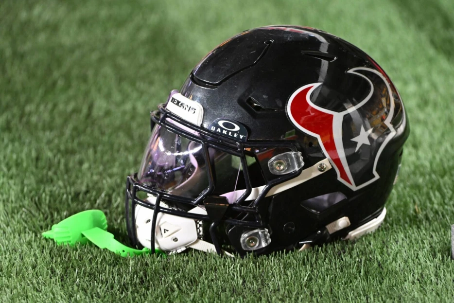 Texans Claimed LB Jackson Woodard Off Waivers From Seahawks