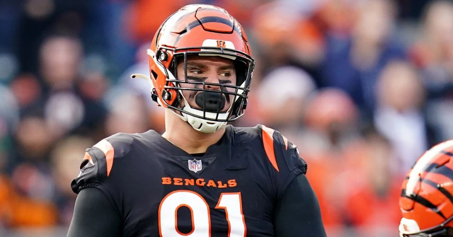 Trey Hendrickson reportedly has “no interest” in playing for Bengals under current deal