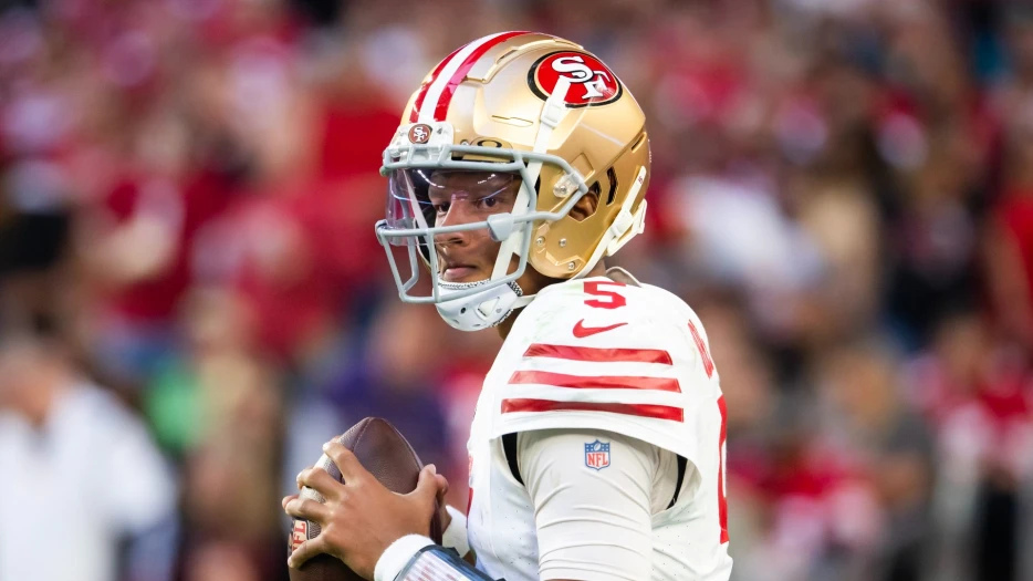 Veteran Focused On Healthy Patriots Quarterback Room