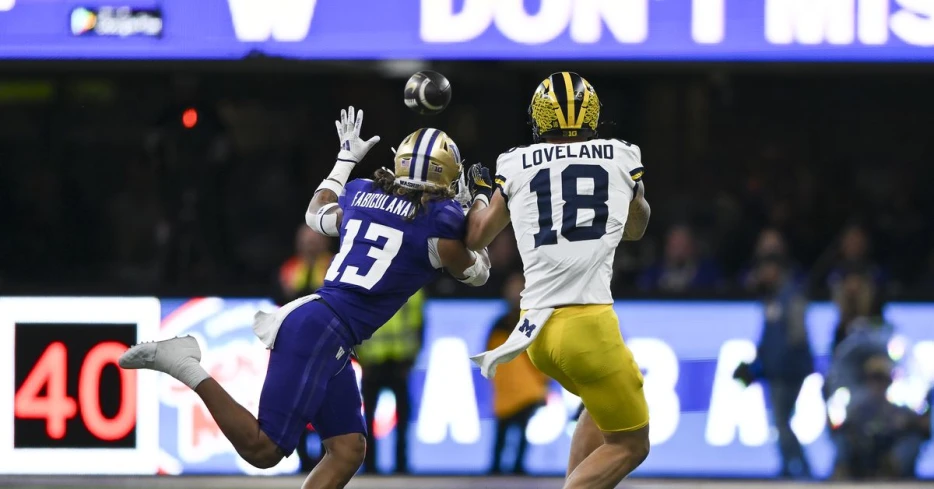 Bears Sign Five Draft Picks Including First-Round TE Colston Loveland