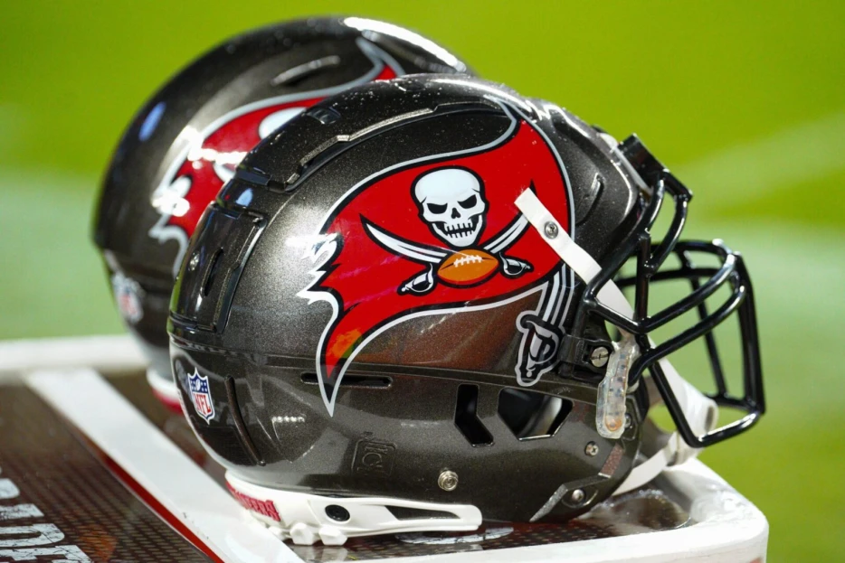Bucs Announce Four Draft Pick Signings