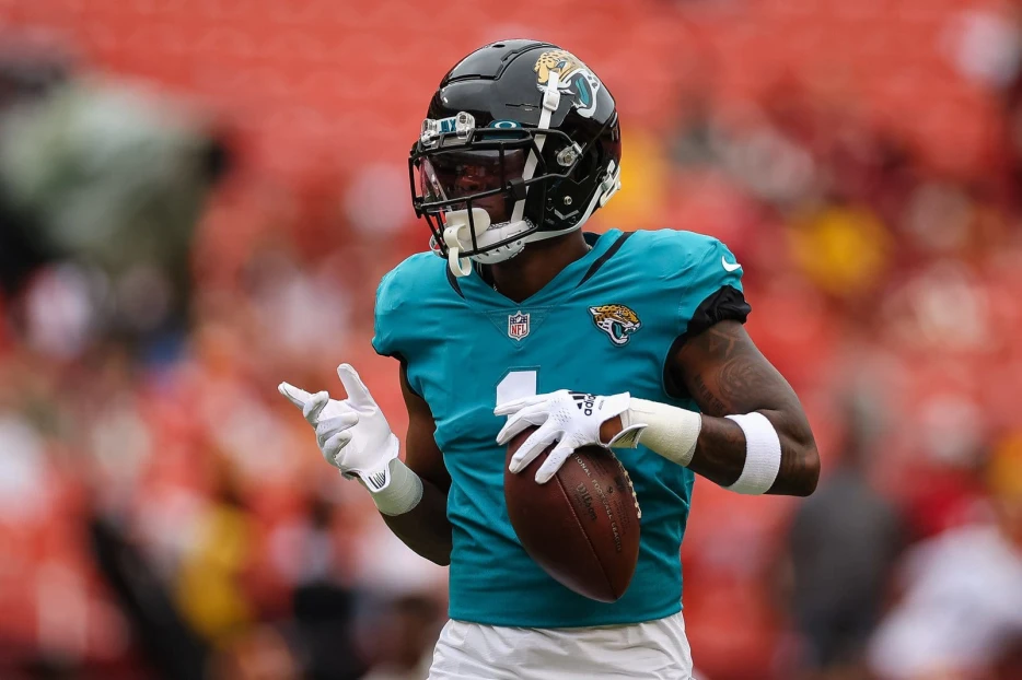 Jaguars’ New Regime ‘Not So High’ On RB Travis Etienne?