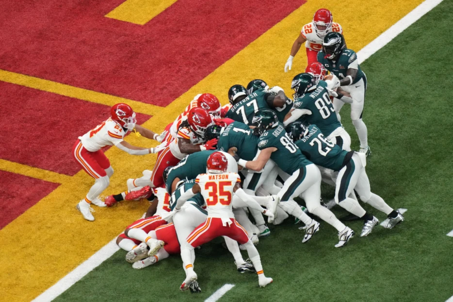 Philadelphia Eagles’ Saquon Barkley rips ‘tush push’ critics, tells teams to ‘get better at stopping it’
