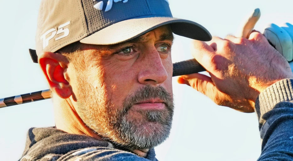 Aaron Rodgers Sparks Even More Marriage Speculation After Cameras Caught A Clear View Of His Hand In Public