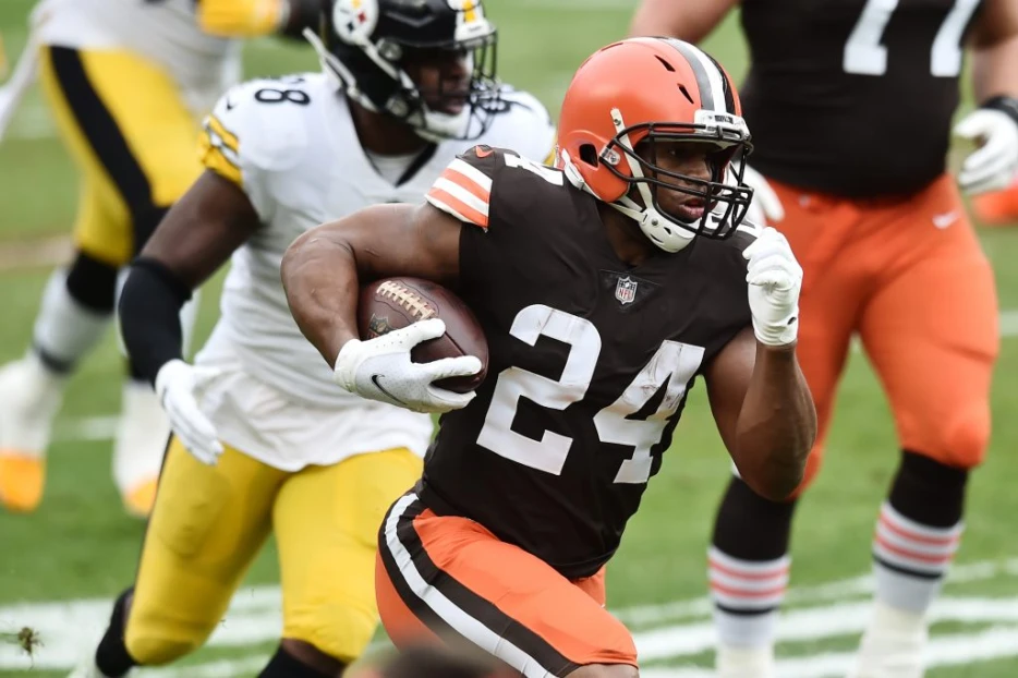 Andrew Berry: Unlikely Browns Re-Sign RB Nick Chubb