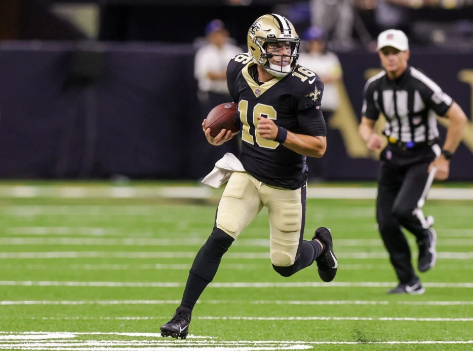 Broncos Trying Out QB Ian Book