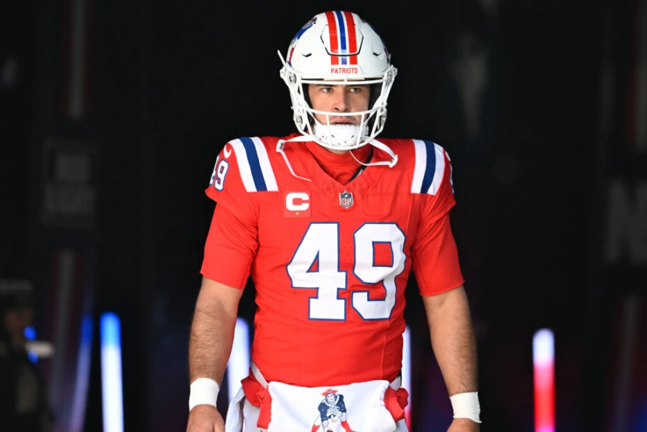 Dolphins To Sign LS Joe Cardona
