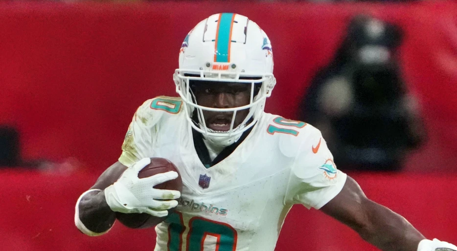 Green Bay Packers Land Superstar WR Tyreek Hill In Blockbuster Trade Proposal That Would Make Them The New Super Bowl Favorites