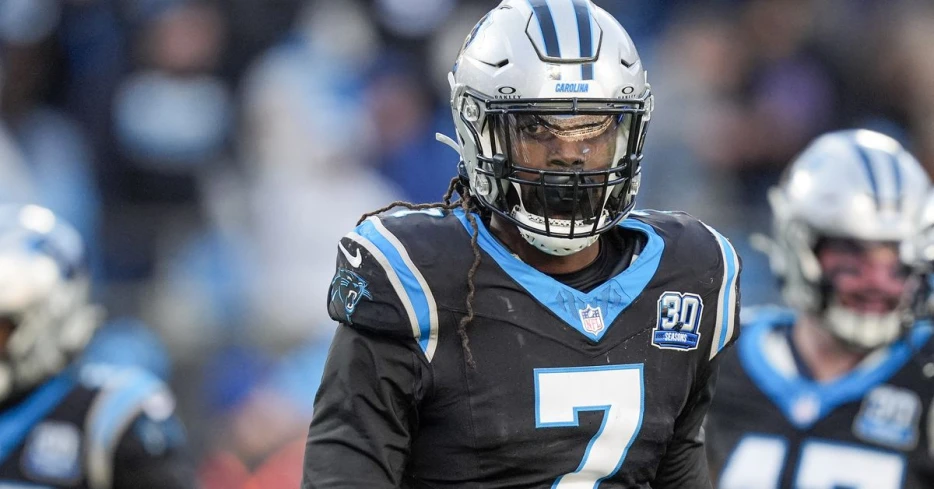Open thread: Should the Lions try to sign Jadeveon Clowney?