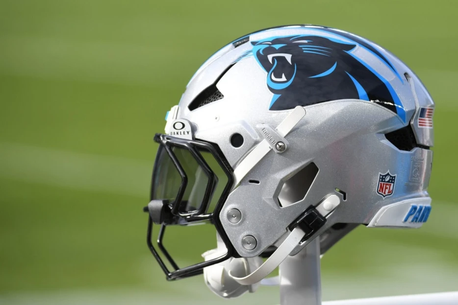 Panthers Cut OLB Kenny Dyson