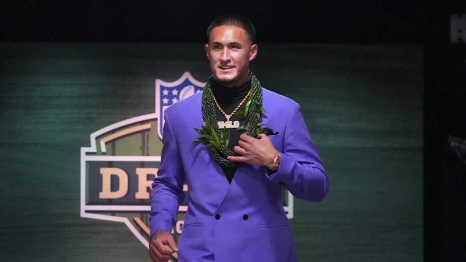Panthers’ Tetairoa McMillan signs $27.9 million rookie contract