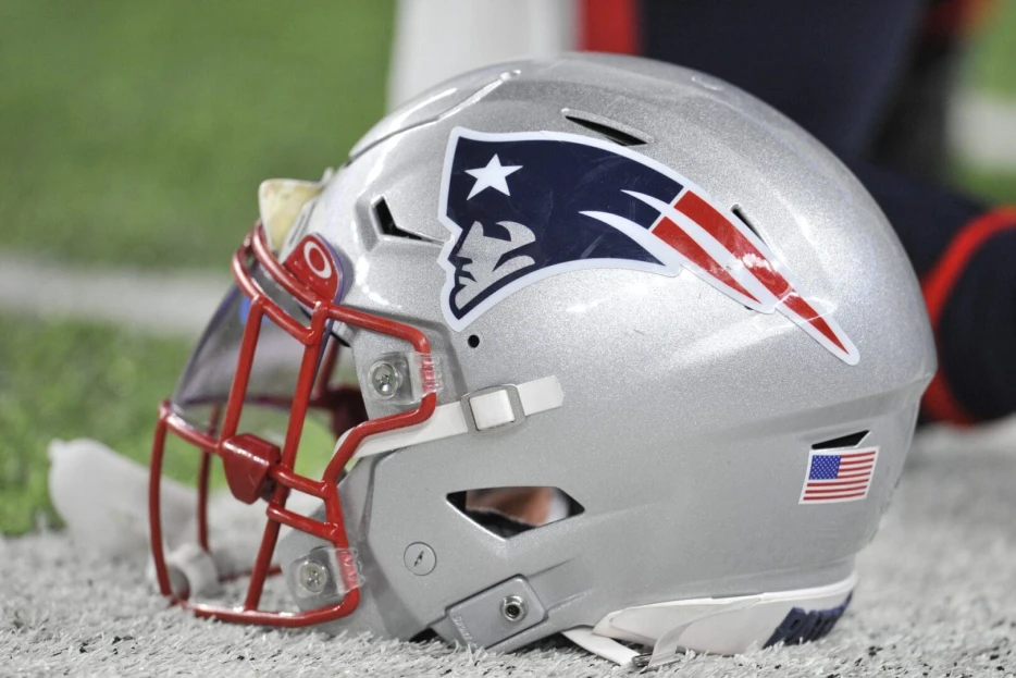 Patriots Sign Eight Draft Picks, 16 UDFAs