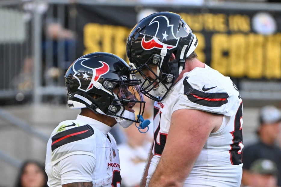 Texans Cut OL Nick Broeker