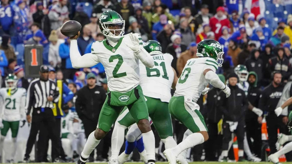 Tyrod Taylor opens up on ‘support’ role behind Justin Fields