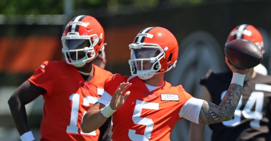 Browns Dillon Gabriel, Shedeur Sanders say the right things, show personality differences
