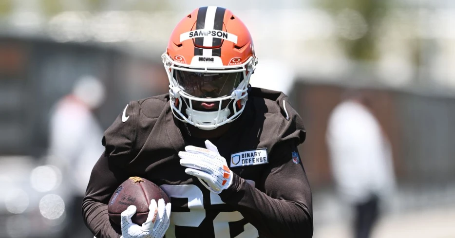 Browns rebuilding RB room behind rookie duo