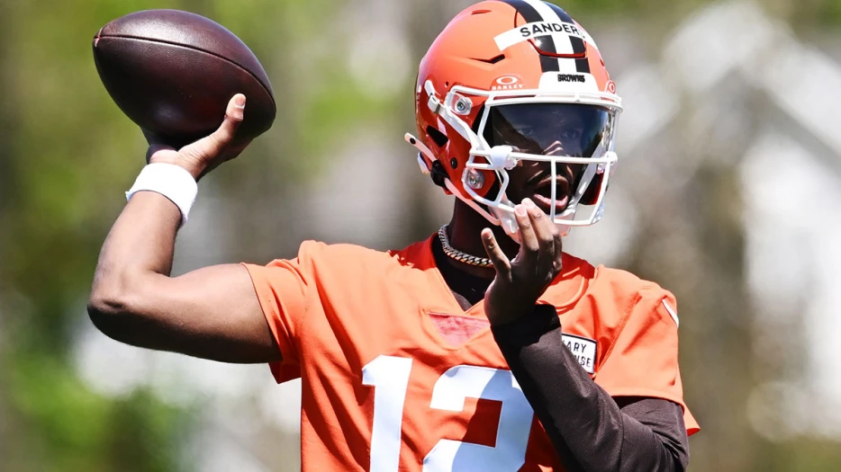 Browns rumors: Shedeur Sanders ‘looks sharper’ than Dillon Gabriel at mini camp