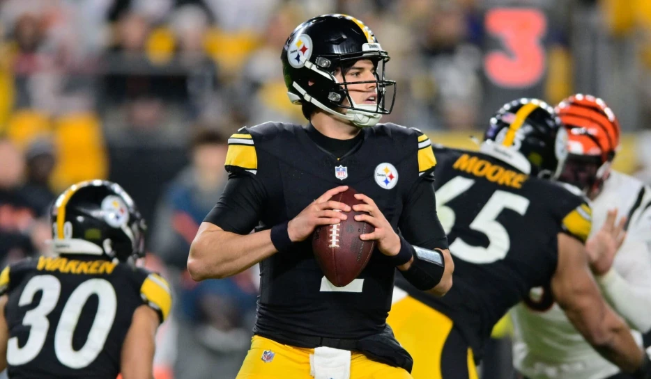 Insider: Steelers Content with Mason Rudolph if Aaron Rodgers Retires