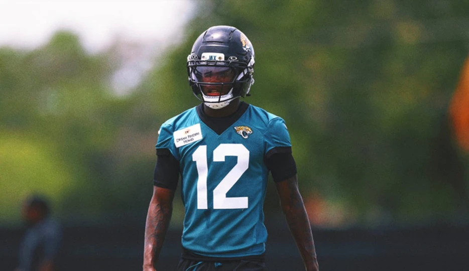 Jags' Travis Hunter moving to defense after wowing on offense at rookie camp