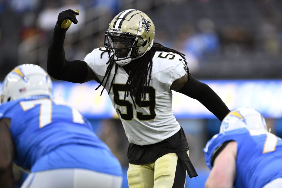 Raiders Trying Out LB Jaylon Smith