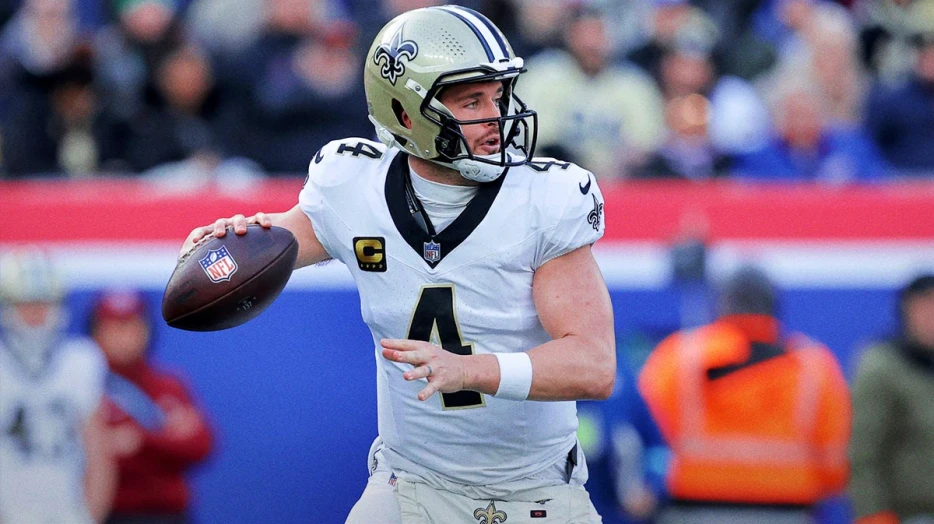 Derek Carr gets big message from Fresno State after announcing retirement