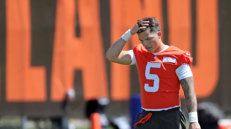 Dillon Gabriel Throws Awful Pick At Rookie Camp And Gets Roasted By Browns Reporter