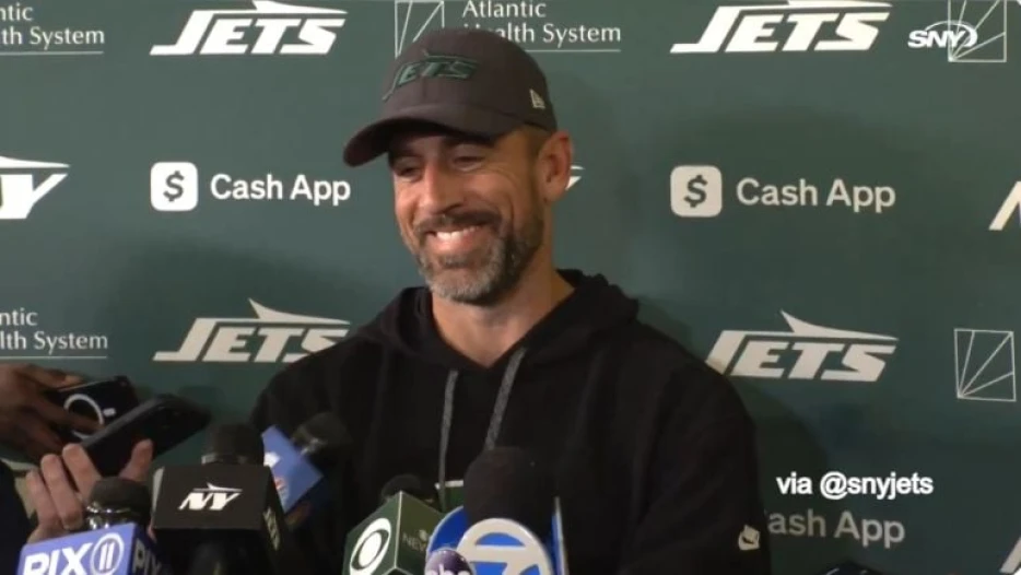 Keyshawn Johnson Is ‘100 Percent’ Sure Aaron Rodgers Will Sign With the Steelers