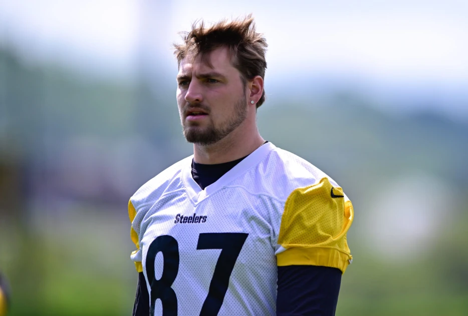 Steelers Rookie Tight End Leaning on His Athleticism