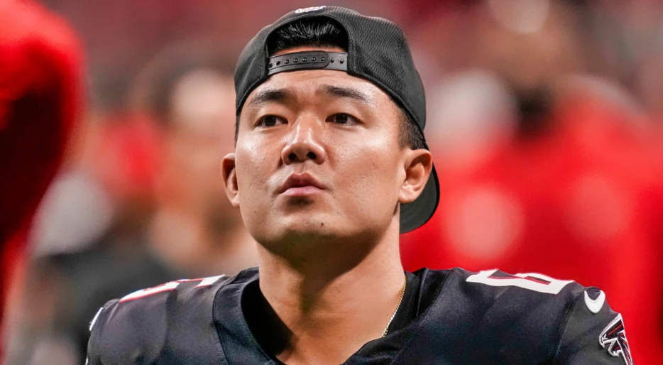 6 Things You Should Know About Atlanta Falcons Kicker Younghoe Koo