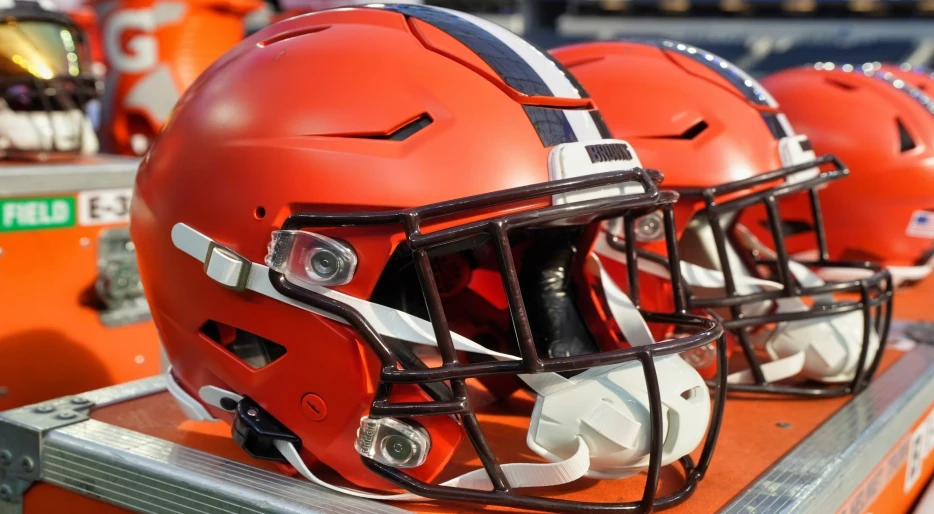 Cleveland Browns Pro Bowler Is Officially Done For The 2025 Season, Career Now In Jeopardy At Just 25 Years Old  