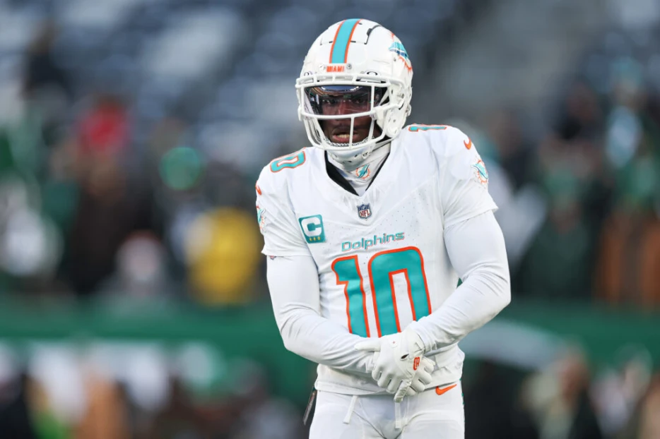 Dolphins’ Tyreek Hill Expects To Be Available For Training Camp