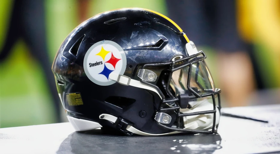 Pittsburgh Steelers Have Everyone Talking By Signing Former 49ers Star Running Back