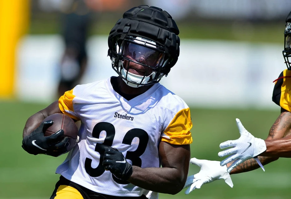 Steelers Release former Harvard Running Back