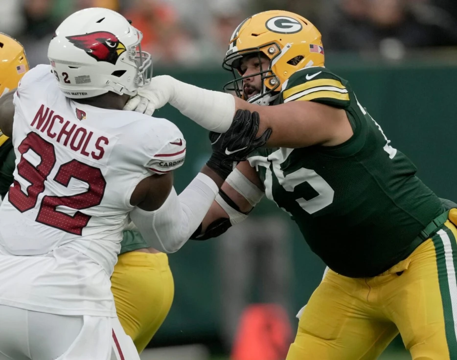 Packers G Sean Rhyan Missed Proven Performance Escalator By Two Snaps