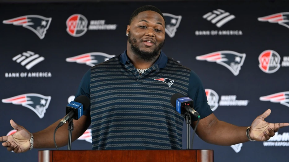 New Patriots Star Reveals Why Mike Vrabel Called Him Out