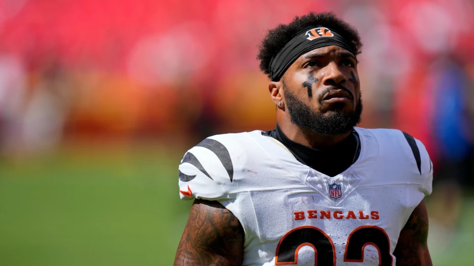 Patriots Sign Record-Holding Running Back Shortly After Tryout