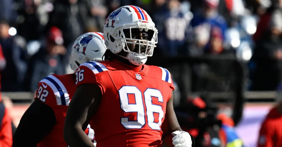Colts claim defensive tackle Eric Johnson II off waivers from Patriots